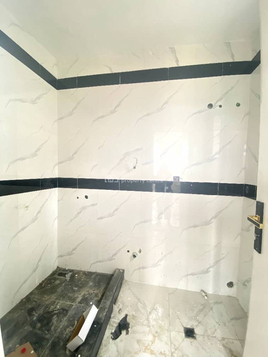 Two Bedroom Flat in a Secured Estate, Lekki Phase 1, Lekki, Lagos, Flat / Apartment for Sale