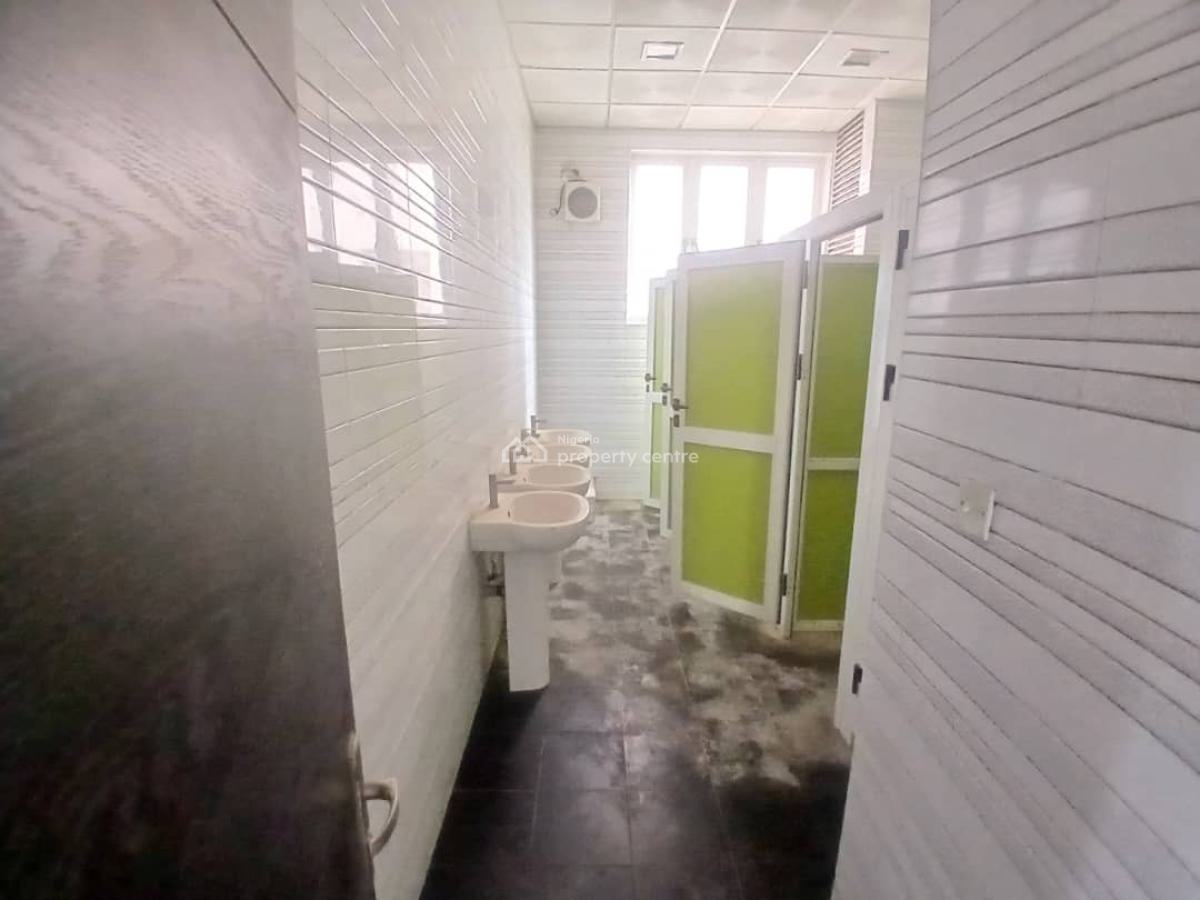 Massive Commercial Office Space on 4 Floors, Lekki Phase 1, Lekki, Lagos, Office Space for Rent