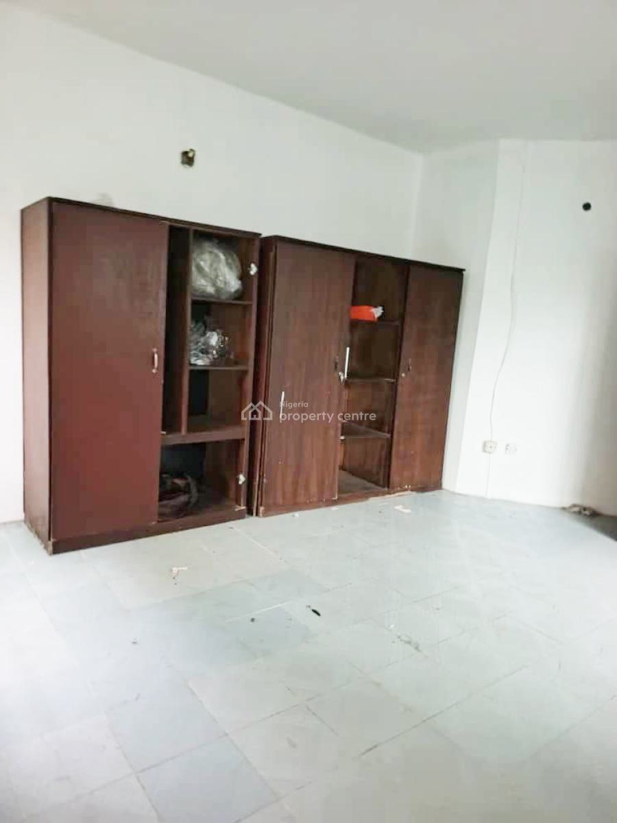 a Well Renovated Spacious 3 Bedroom Flat, Off Grammar School, Ojodu Berger, Ojodu, Lagos, Flat / Apartment for Rent
