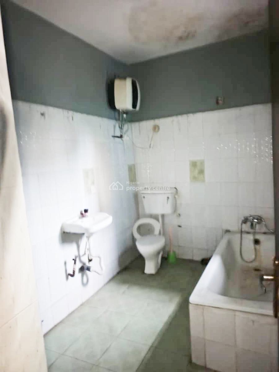 a Well Renovated Spacious 3 Bedroom Flat, Off Grammar School, Ojodu Berger, Ojodu, Lagos, Flat / Apartment for Rent