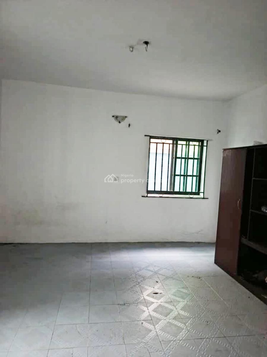 a Well Renovated Spacious 3 Bedroom Flat, Off Grammar School, Ojodu Berger, Ojodu, Lagos, Flat / Apartment for Rent