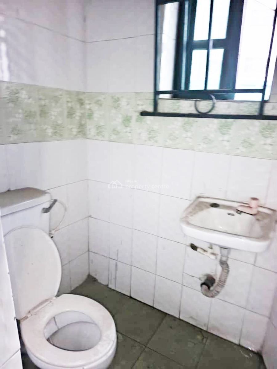 a Well Renovated Spacious 3 Bedroom Flat, Off Grammar School, Ojodu Berger, Ojodu, Lagos, Flat / Apartment for Rent