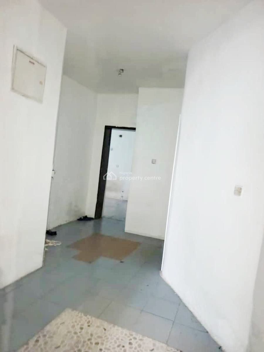a Well Renovated Spacious 3 Bedroom Flat, Off Grammar School, Ojodu Berger, Ojodu, Lagos, Flat / Apartment for Rent