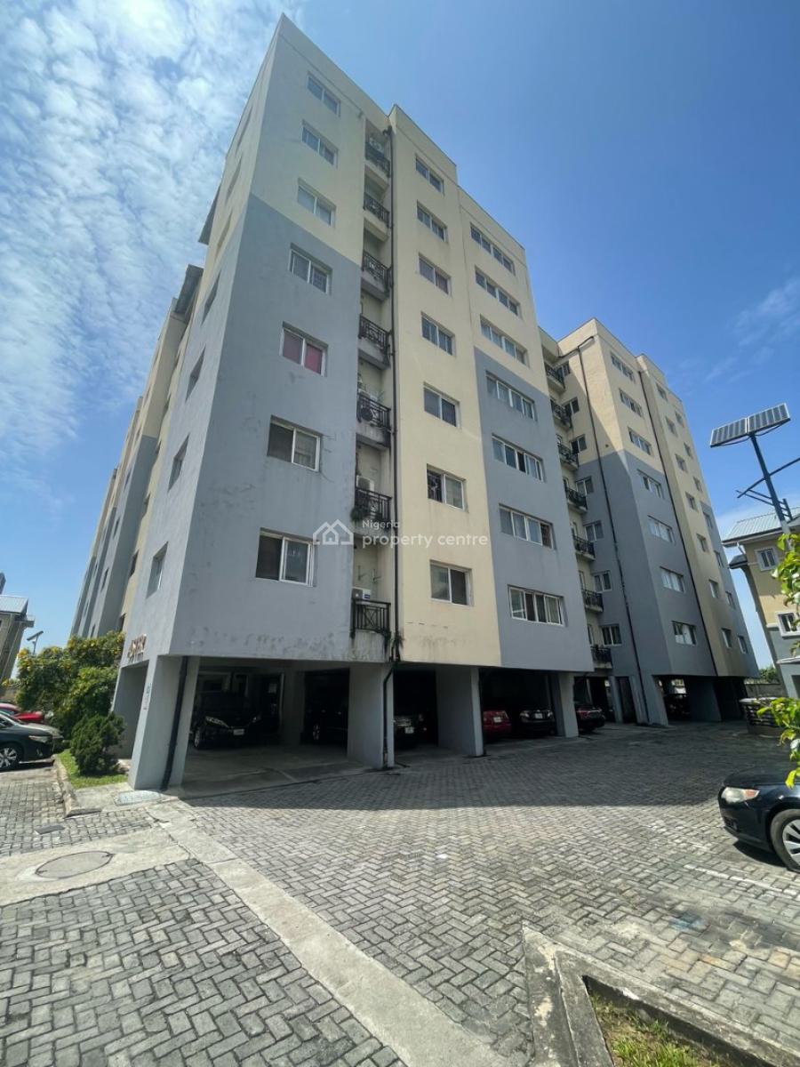 Luxury 3 Bedroom Serviced with Bq in a Prestigious Estate, Primewater Gardens Off Freedom Way, Lekki, Lagos, Flat / Apartment for Rent