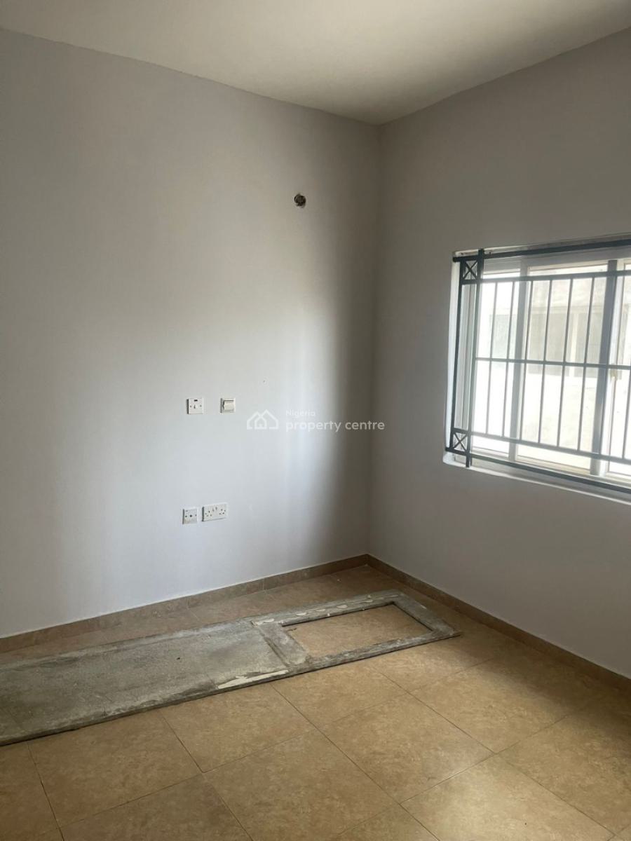 Luxury 3 Bedroom Serviced with Bq in a Prestigious Estate, Primewater Gardens Off Freedom Way, Lekki, Lagos, Flat / Apartment for Rent