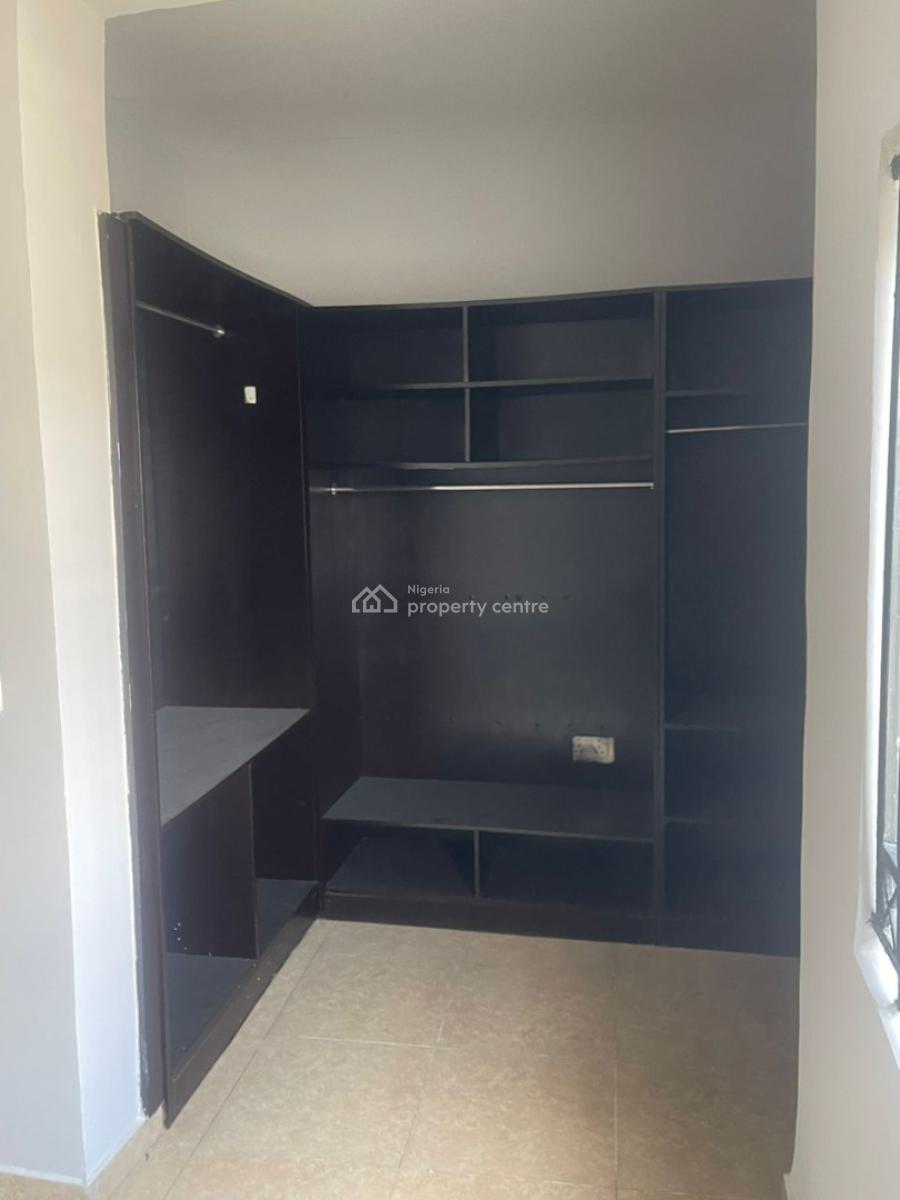 Luxury 3 Bedroom Serviced with Bq in a Prestigious Estate, Primewater Gardens Off Freedom Way, Lekki, Lagos, Flat / Apartment for Rent