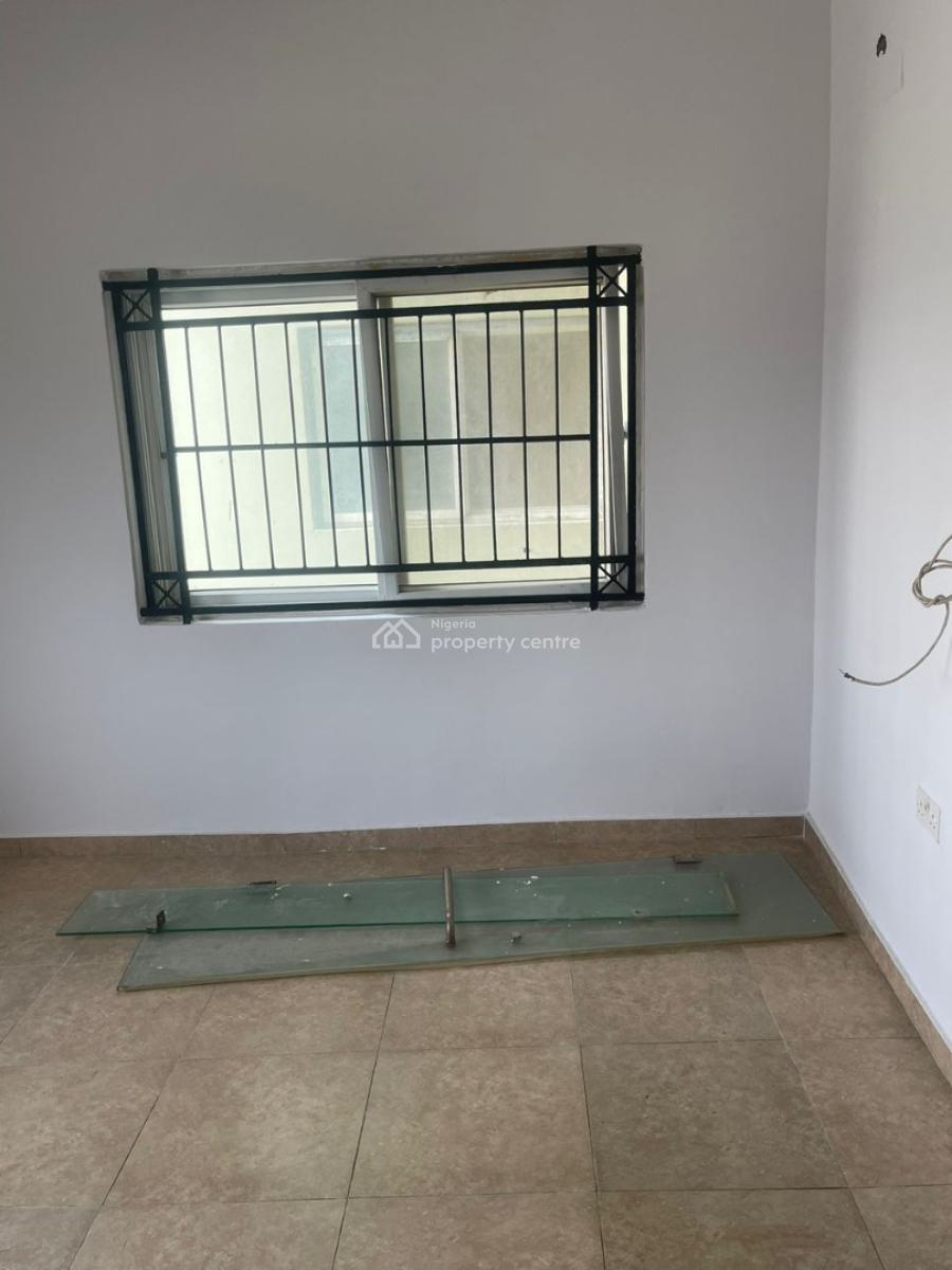 Luxury 3 Bedroom Serviced with Bq in a Prestigious Estate, Primewater Gardens Off Freedom Way, Lekki, Lagos, Flat / Apartment for Rent