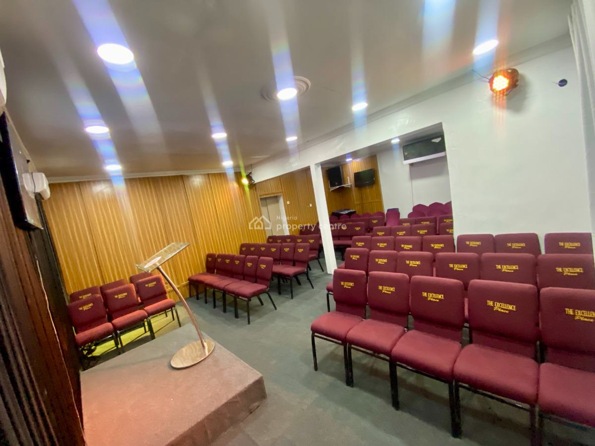 Conference/seminar/meeting/multipurpose Event Hall, 25 Oladimeji Alo Street, Off Freedom Way, Close to The Visa Center, Lekki Phase 1, Lekki, Lagos, Conference / Meeting / Training Room for Rent