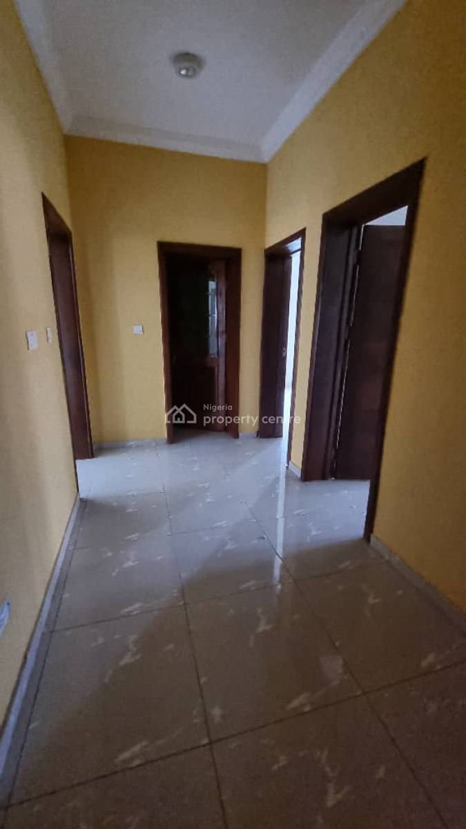 3 Bedroom Apartment in a Secured Estate, Lekki Phase 1, Lekki, Lagos, Flat / Apartment for Rent