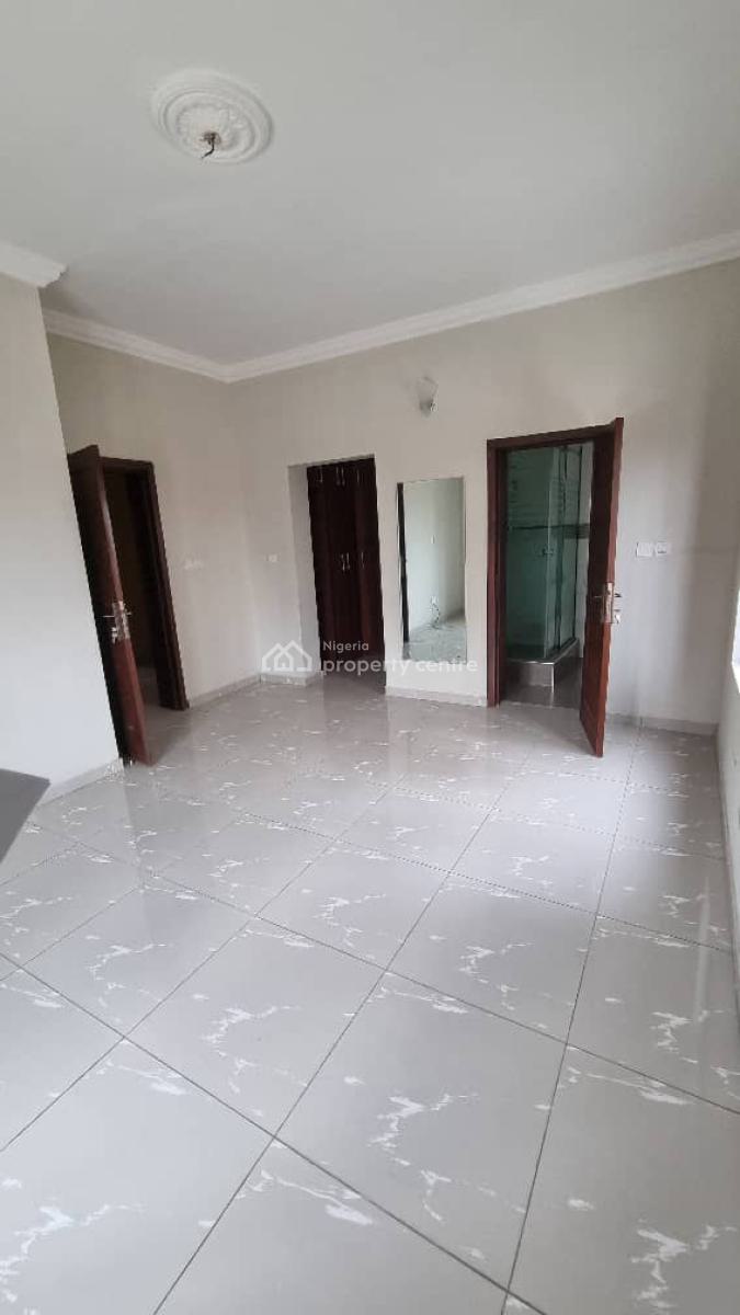 3 Bedroom Apartment in a Secured Estate, Lekki Phase 1, Lekki, Lagos, Flat / Apartment for Rent