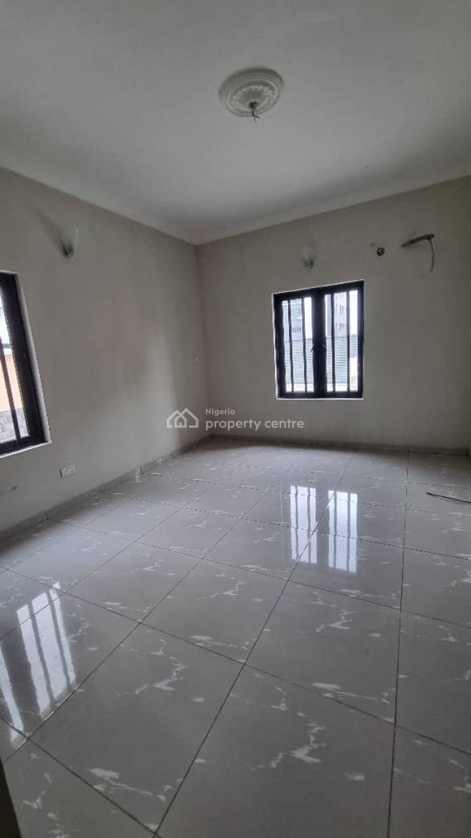 3 Bedroom Apartment in a Secured Estate, Lekki Phase 1, Lekki, Lagos, Flat / Apartment for Rent