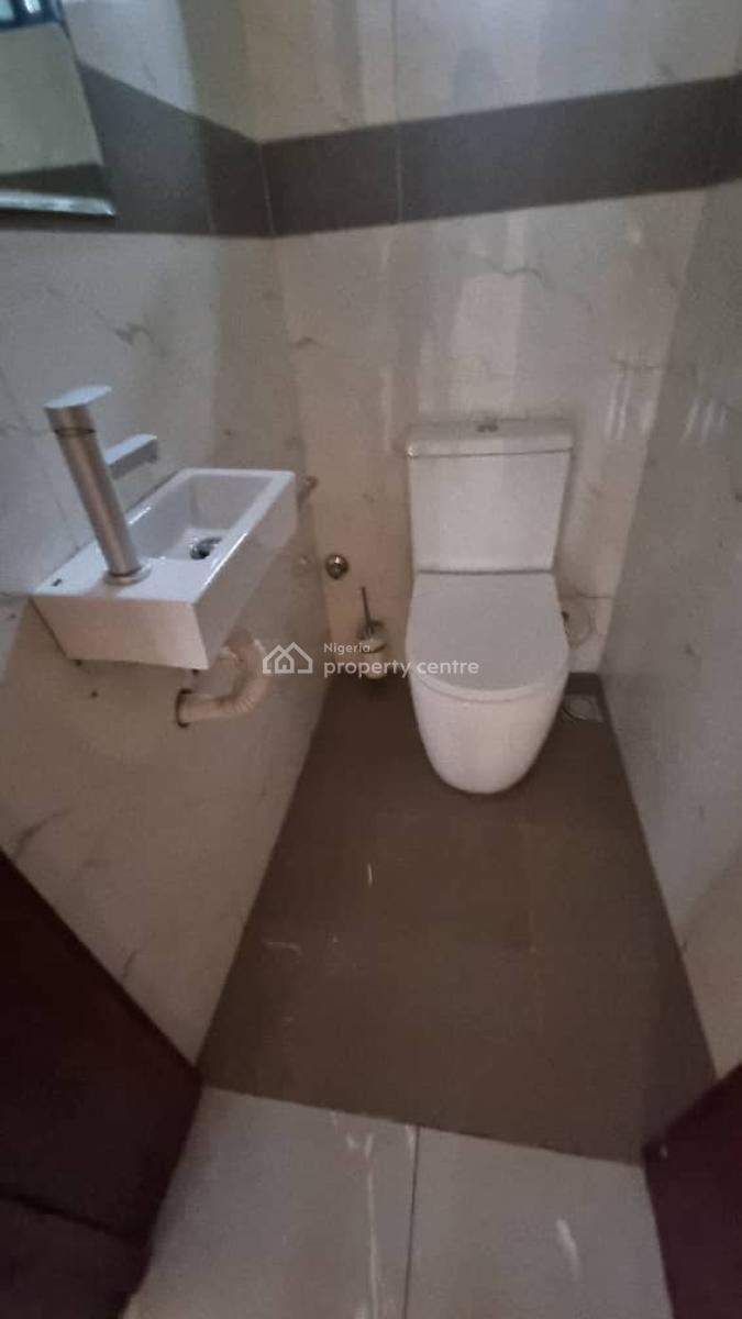3 Bedroom Apartment in a Secured Estate, Lekki Phase 1, Lekki, Lagos, Flat / Apartment for Rent