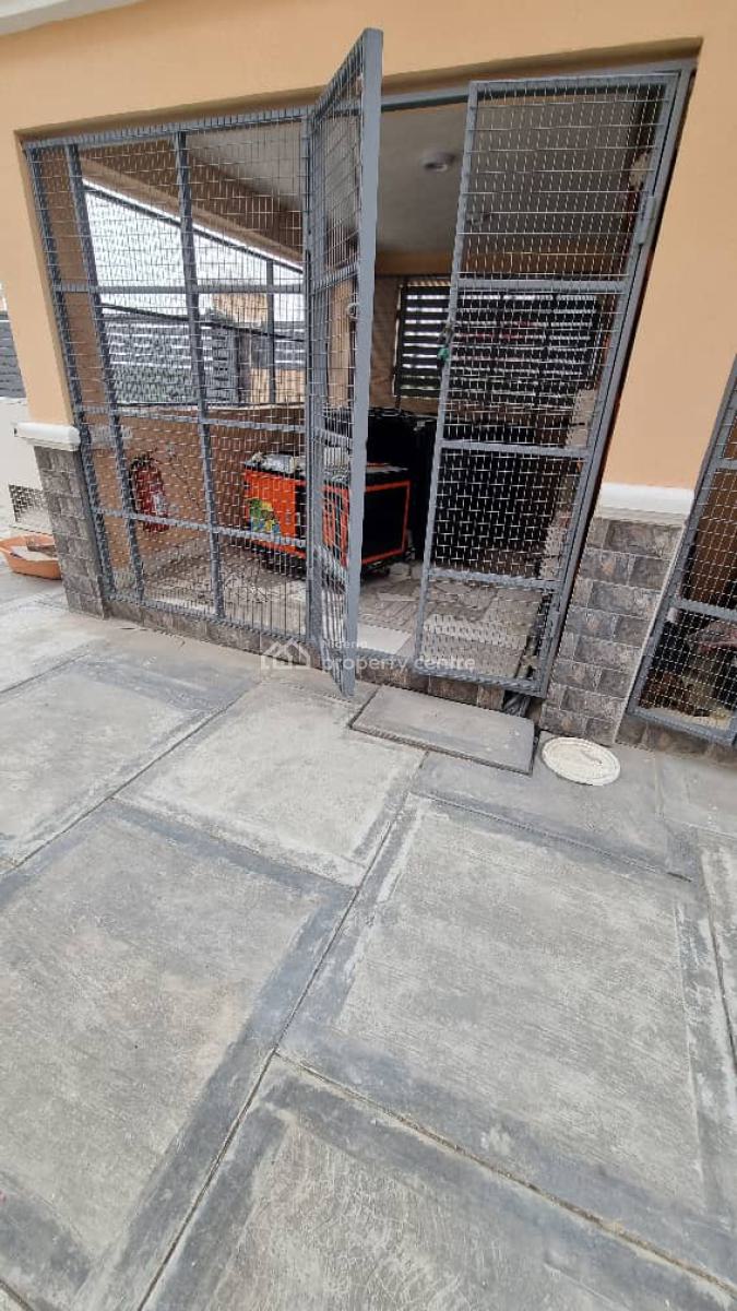 3 Bedroom Apartment in a Secured Estate, Lekki Phase 1, Lekki, Lagos, Flat / Apartment for Rent