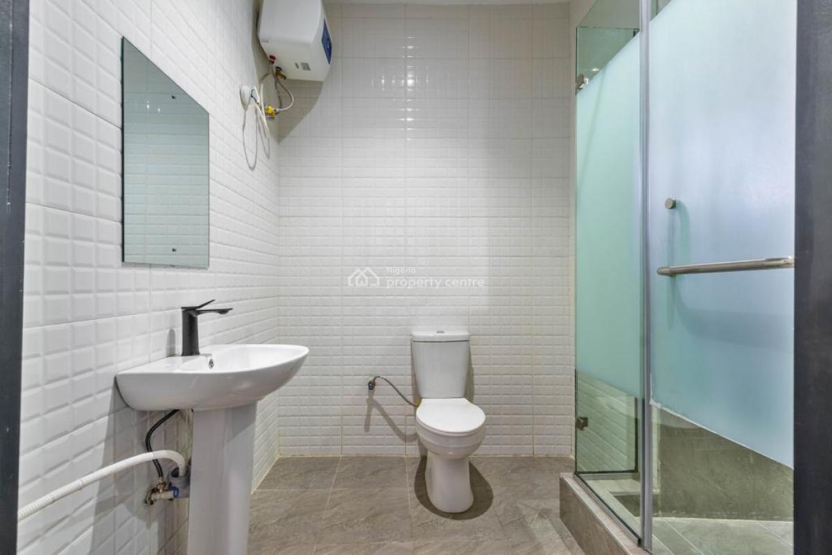 2 Bedrooms Apartments with Swimming Pool, Lekki Phase 1, Lekki, Lagos, Flat / Apartment for Rent