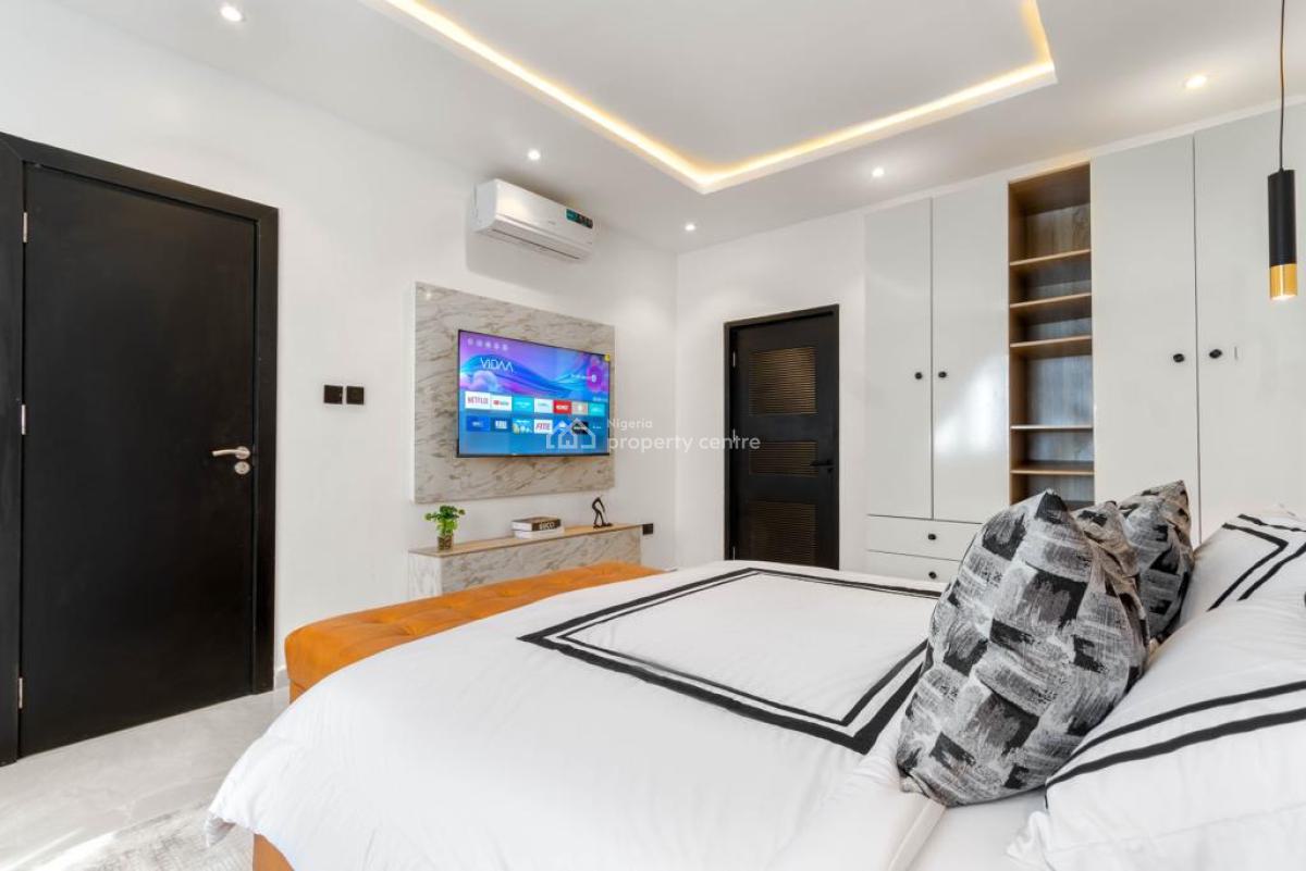 2 Bedrooms Apartments with Swimming Pool, Lekki Phase 1, Lekki, Lagos, Flat / Apartment for Rent