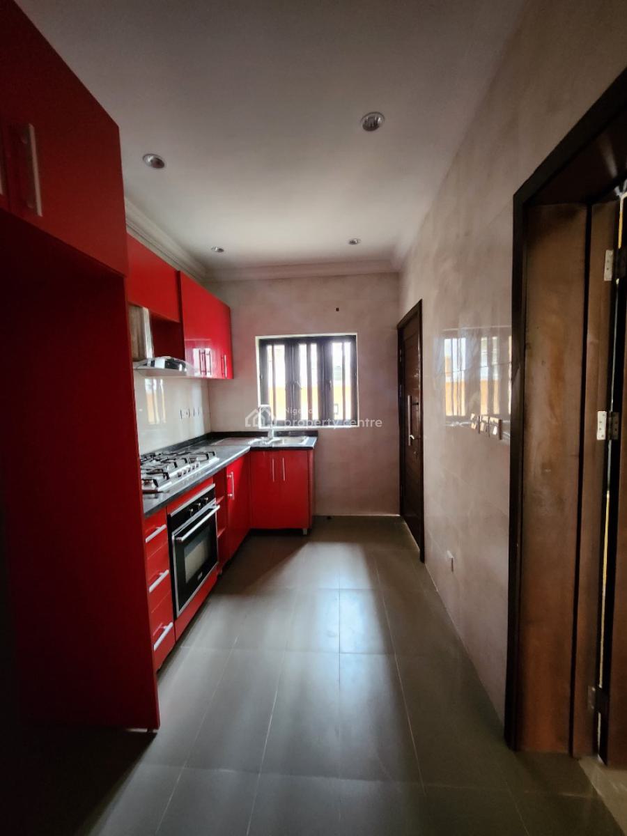 Self Service 3-bedroom + Bq, Lekki Phase 1, Lekki, Lagos, Flat / Apartment for Rent
