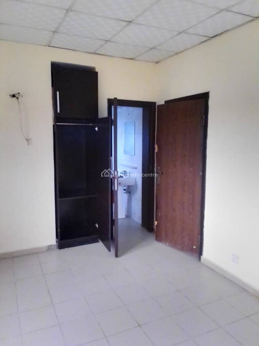3 Bedroom Flat, Off Admiralty Way, Lekki Phase 1, Lekki, Lagos, Flat / Apartment for Rent