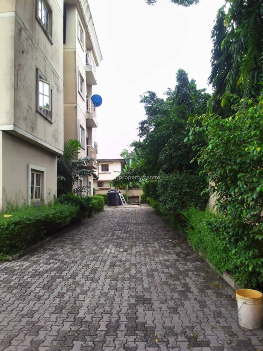 3 Bedroom Flat, Off Admiralty Way, Lekki Phase 1, Lekki, Lagos, Flat / Apartment for Rent