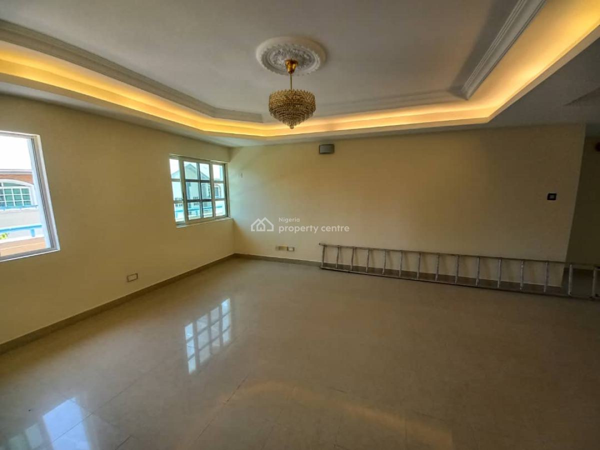 Fully Serviced 4 Bedroom Flat Penthouse with Study, Pool & Gym, Old Ikoyi, Ikoyi, Lagos, Flat / Apartment for Rent