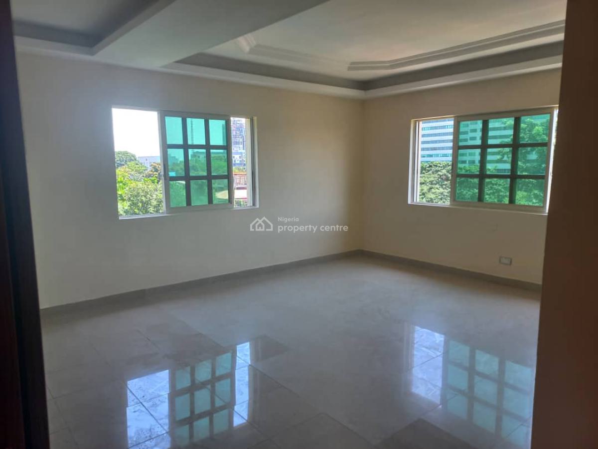 Fully Serviced 4 Bedroom Flat Penthouse with Study, Pool & Gym, Old Ikoyi, Ikoyi, Lagos, Flat / Apartment for Rent