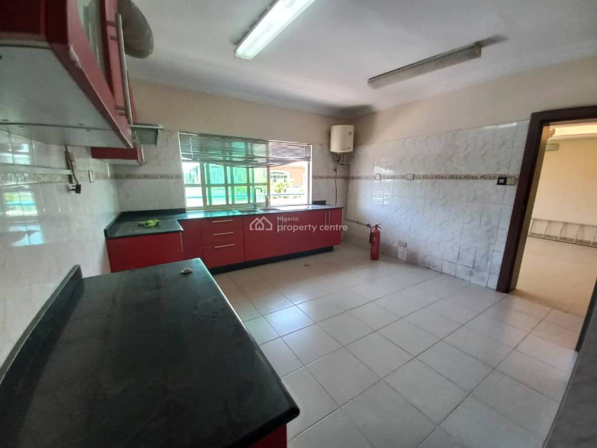 Fully Serviced 4 Bedroom Flat Penthouse with Study, Pool & Gym, Old Ikoyi, Ikoyi, Lagos, Flat / Apartment for Rent