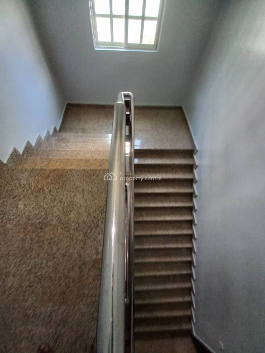 Fully Serviced 4 Bedroom Flat Penthouse with Study, Pool & Gym, Old Ikoyi, Ikoyi, Lagos, Flat / Apartment for Rent