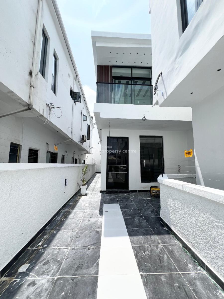 Contemporary 4-bedroom Semi-detached Duplex with Bq, Ikota, Lekki, Lagos, Semi-detached Duplex for Sale