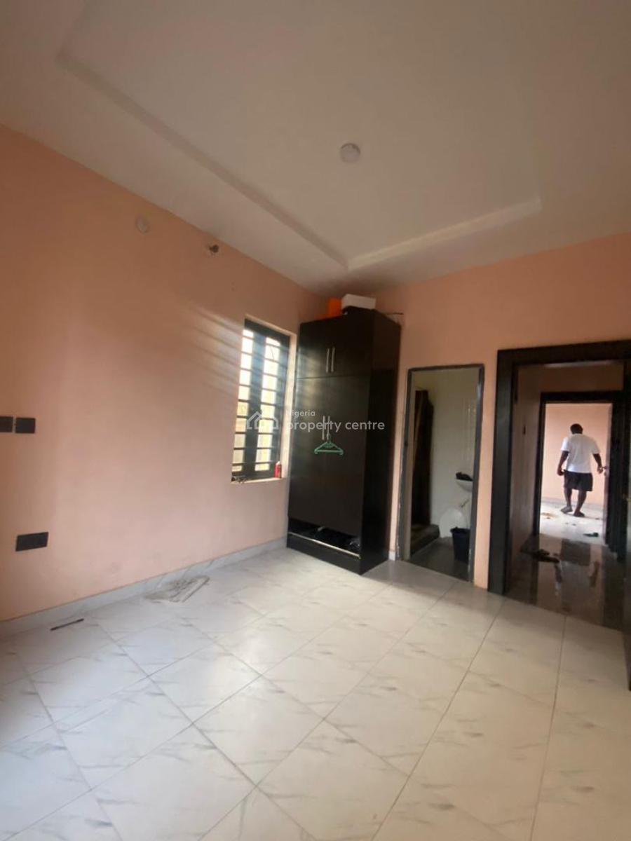 2 Bedrooms and Parlour, Alashela Royal Estate, Ogombo, Ajah, Lagos, Flat / Apartment for Rent