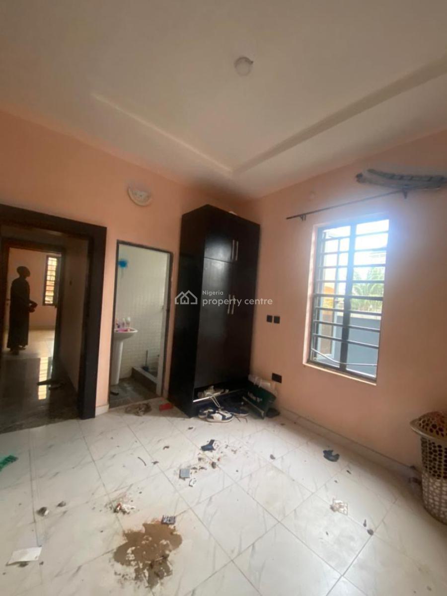 2 Bedrooms and Parlour, Alashela Royal Estate, Ogombo, Ajah, Lagos, Flat / Apartment for Rent