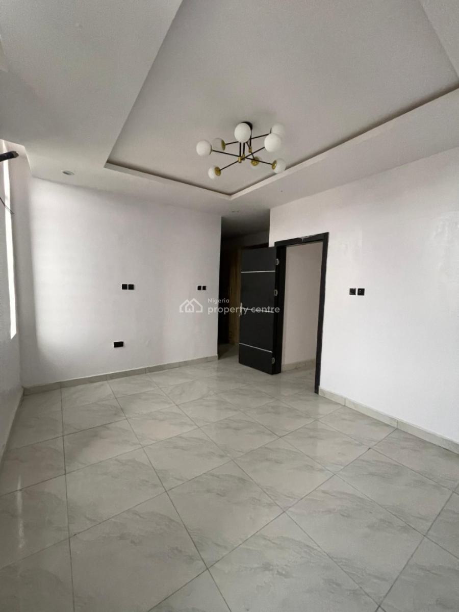 4-bedroom Semi-detached Duplex with Bq, Osapa, Lekki, Lagos, Terraced Duplex for Sale