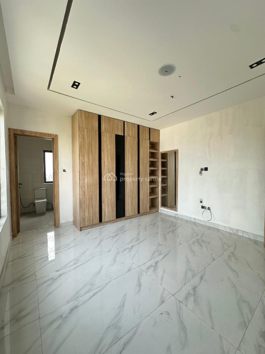 Luxury 2 Bedrooms Apartment with Swimming Pool and Bq, Lekki Phase 1, Lekki, Lagos, Flat / Apartment for Sale