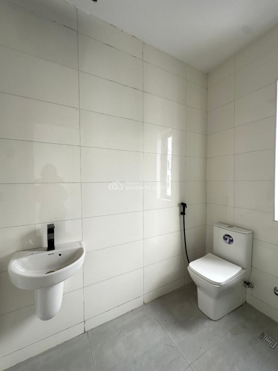 Luxury 2 Bedrooms Apartment with Swimming Pool and Bq, Lekki Phase 1, Lekki, Lagos, Flat / Apartment for Sale