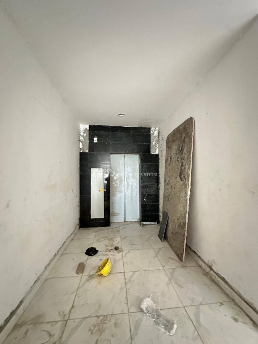Luxury 2 Bedrooms Apartment with Swimming Pool and Bq, Lekki Phase 1, Lekki, Lagos, Flat / Apartment for Sale
