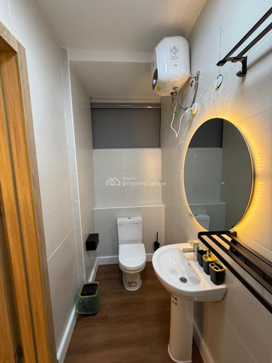 Beautiful and Spacious 2 Bedroom Apartment Available for Bookings!!!, Lekki Phase 1, Lekki, Lagos, Flat / Apartment Short Let
