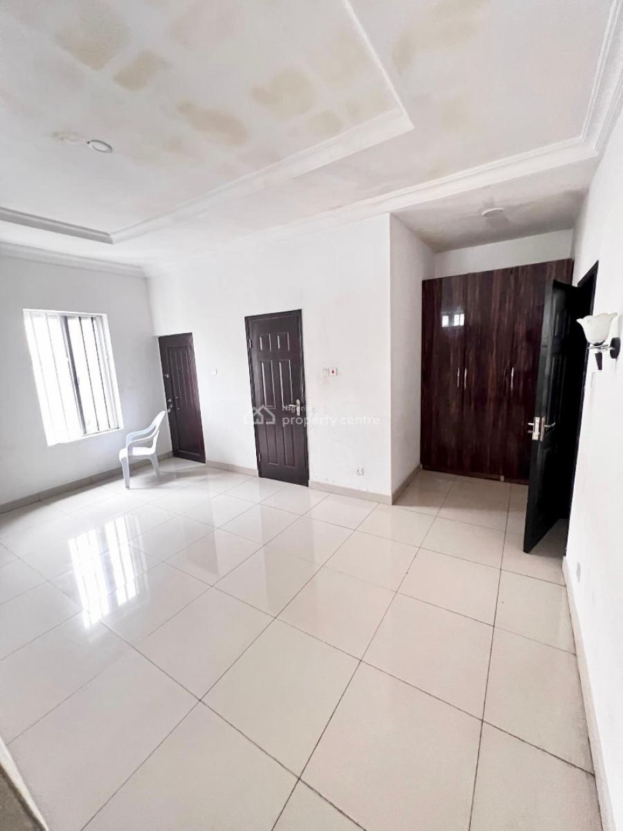 Prestigious 5-bedroom Luxury Home with Pool, Porch & Bq in High-value, Royal Gardens Estate, Ajah, Lagos, Detached Duplex for Sale
