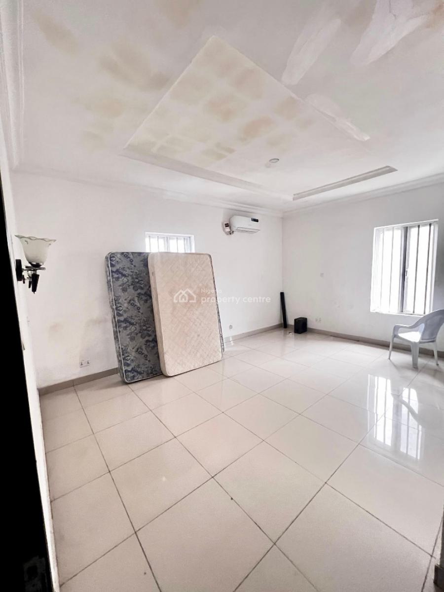 Prestigious 5-bedroom Luxury Home with Pool, Porch & Bq in High-value, Royal Gardens Estate, Ajah, Lagos, Detached Duplex for Sale