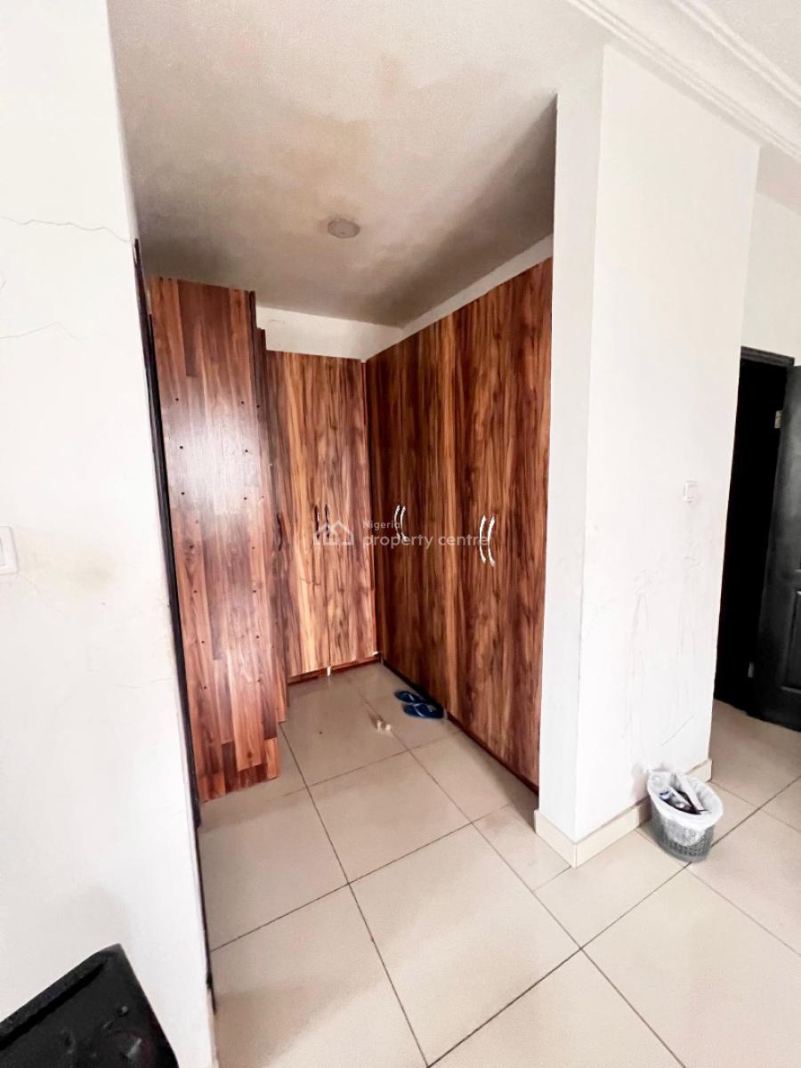 Prestigious 5-bedroom Luxury Home with Pool, Porch & Bq in High-value, Royal Gardens Estate, Ajah, Lagos, Detached Duplex for Sale