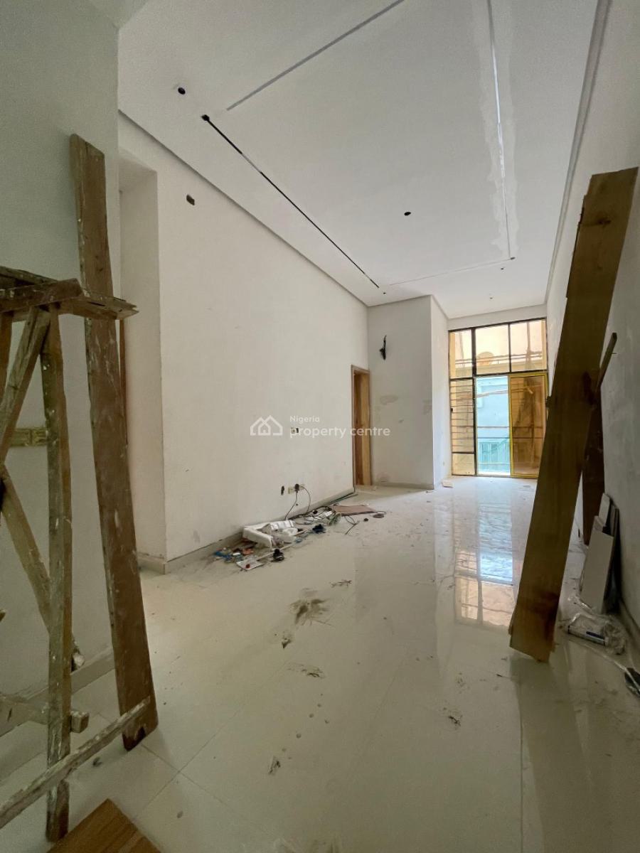 Beautiful 3 Bedroom Apartment with Pool, Gym and Elevator, Lekki Phase 1, Lekki, Lagos, Flat / Apartment for Sale