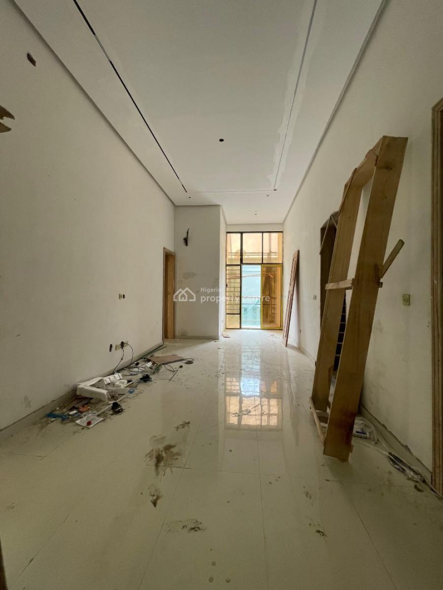 Beautiful 3 Bedroom Apartment with Pool, Gym and Elevator, Lekki Phase 1, Lekki, Lagos, Flat / Apartment for Sale