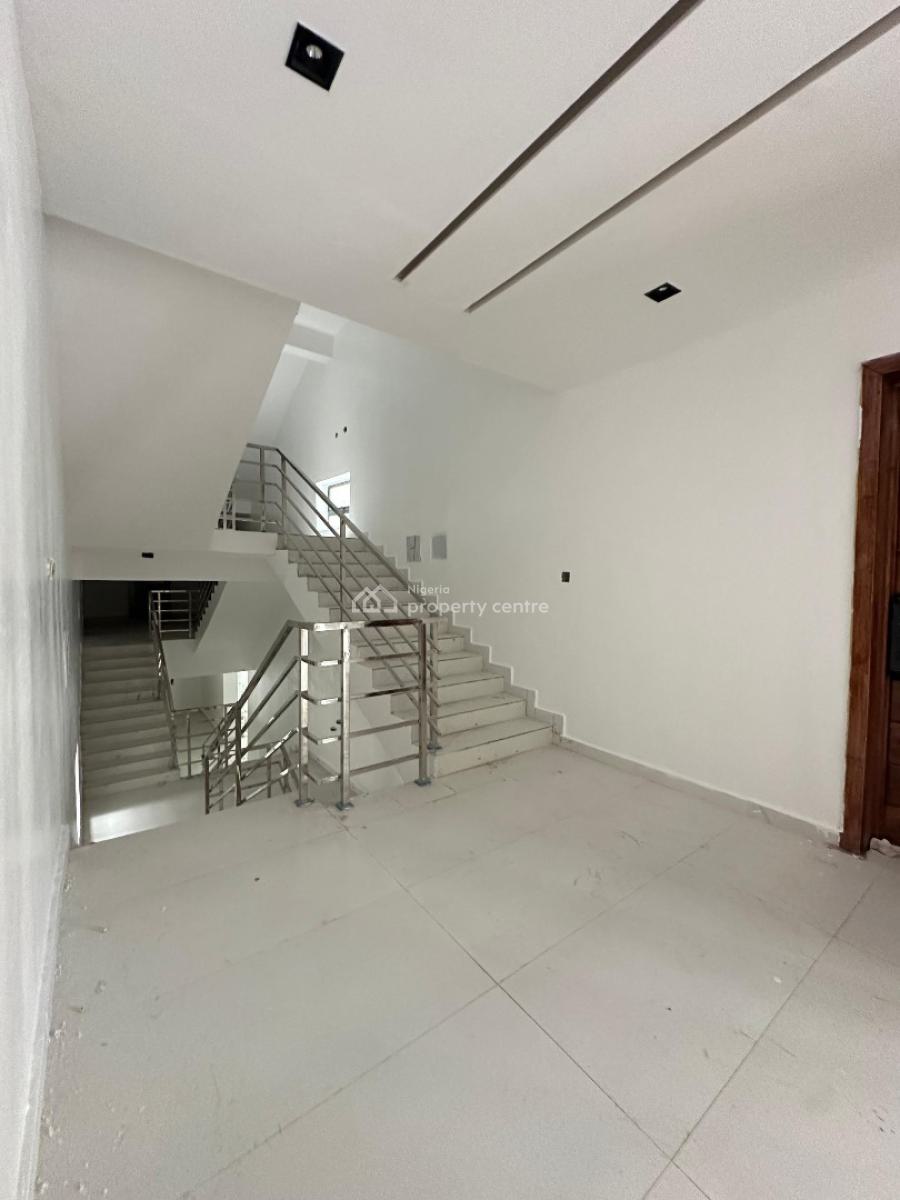 Spacious 2 Bedrooms Apartment with Gym, Elevator and Swimming Pool, Lekki Phase 1, Lekki, Lagos, Flat / Apartment for Sale