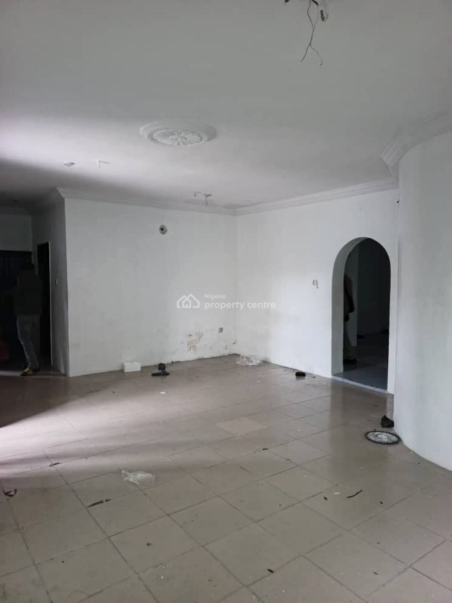 Well Renovated Standard 3 Bedroom Apartment, Off Grammar School Opposite, Ojodu Berger, Ojodu, Lagos, Flat / Apartment for Rent
