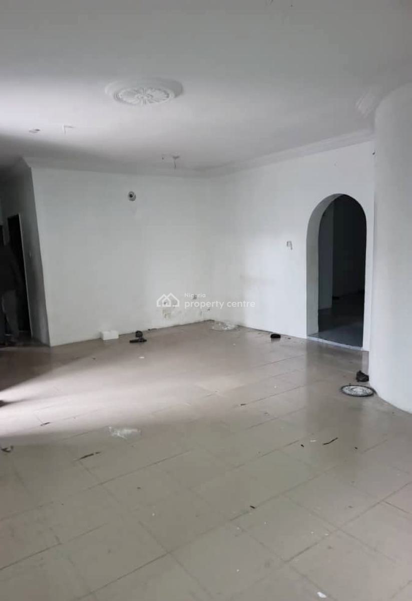 Well Renovated Standard 3 Bedroom Apartment, Off Grammar School Opposite, Ojodu Berger, Ojodu, Lagos, Flat / Apartment for Rent