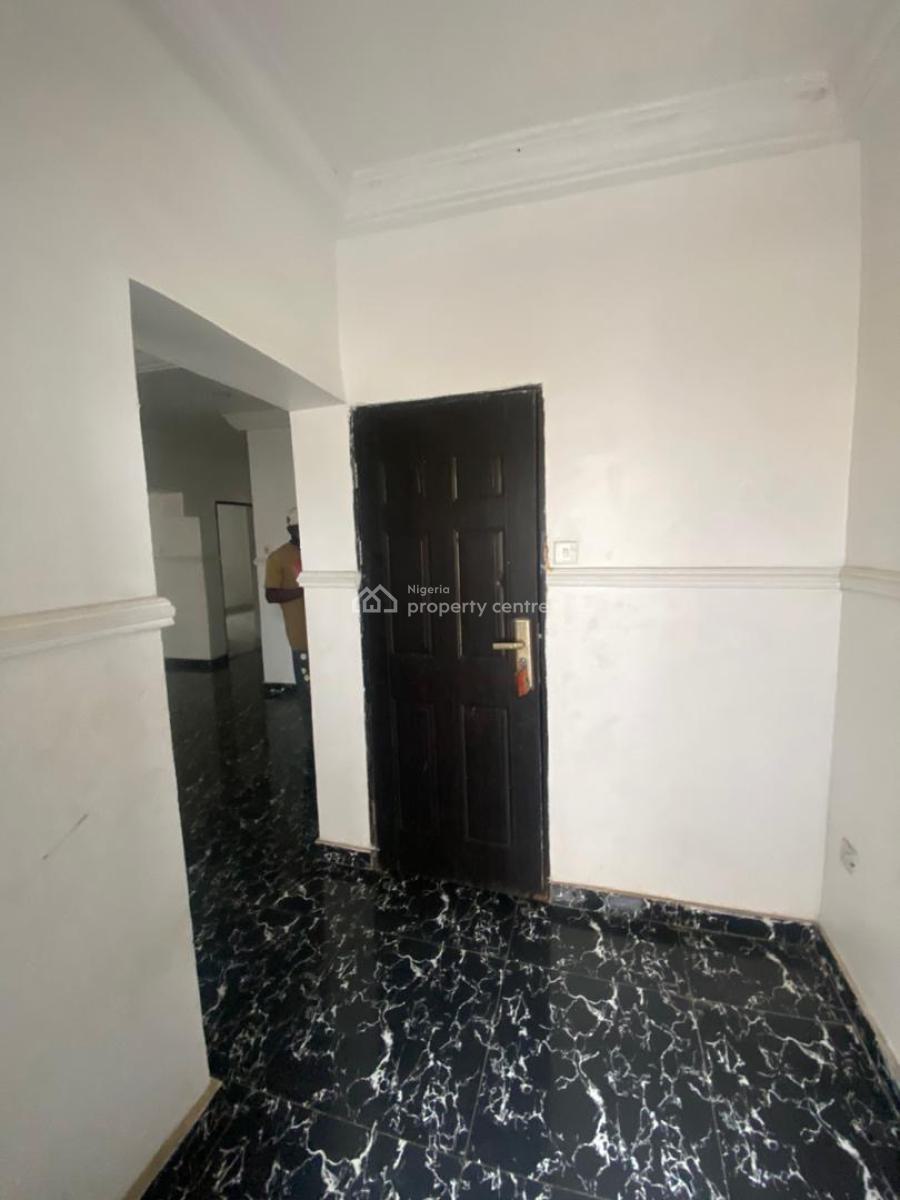 2 Bedrooms and Parlour, Peace Land Estate, Ogombo, Ajah, Lagos, Flat / Apartment for Rent