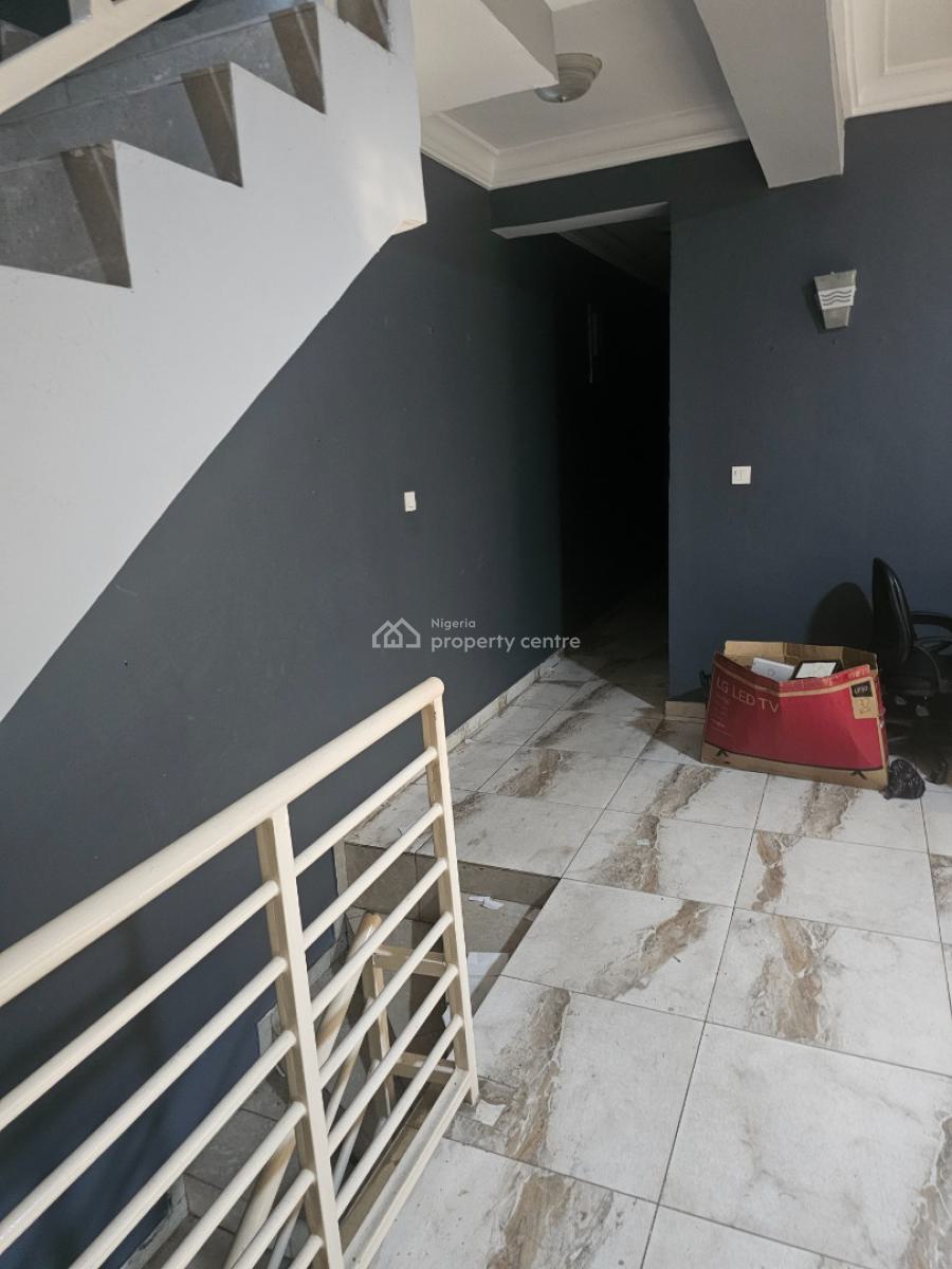 Office Space, Off Admiralty Road, Lekki Phase 1, Lekki, Lagos, Semi-detached Duplex for Rent