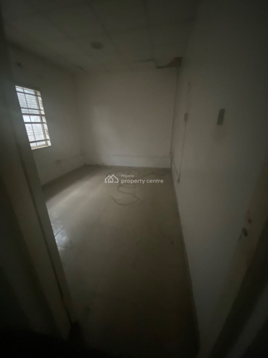 8 Bedroom Bungalow, Gbajumo Crescent, Surulere, Lagos, House for Rent
