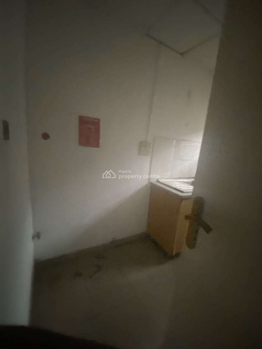 8 Bedroom Bungalow, Gbajumo Crescent, Surulere, Lagos, House for Rent
