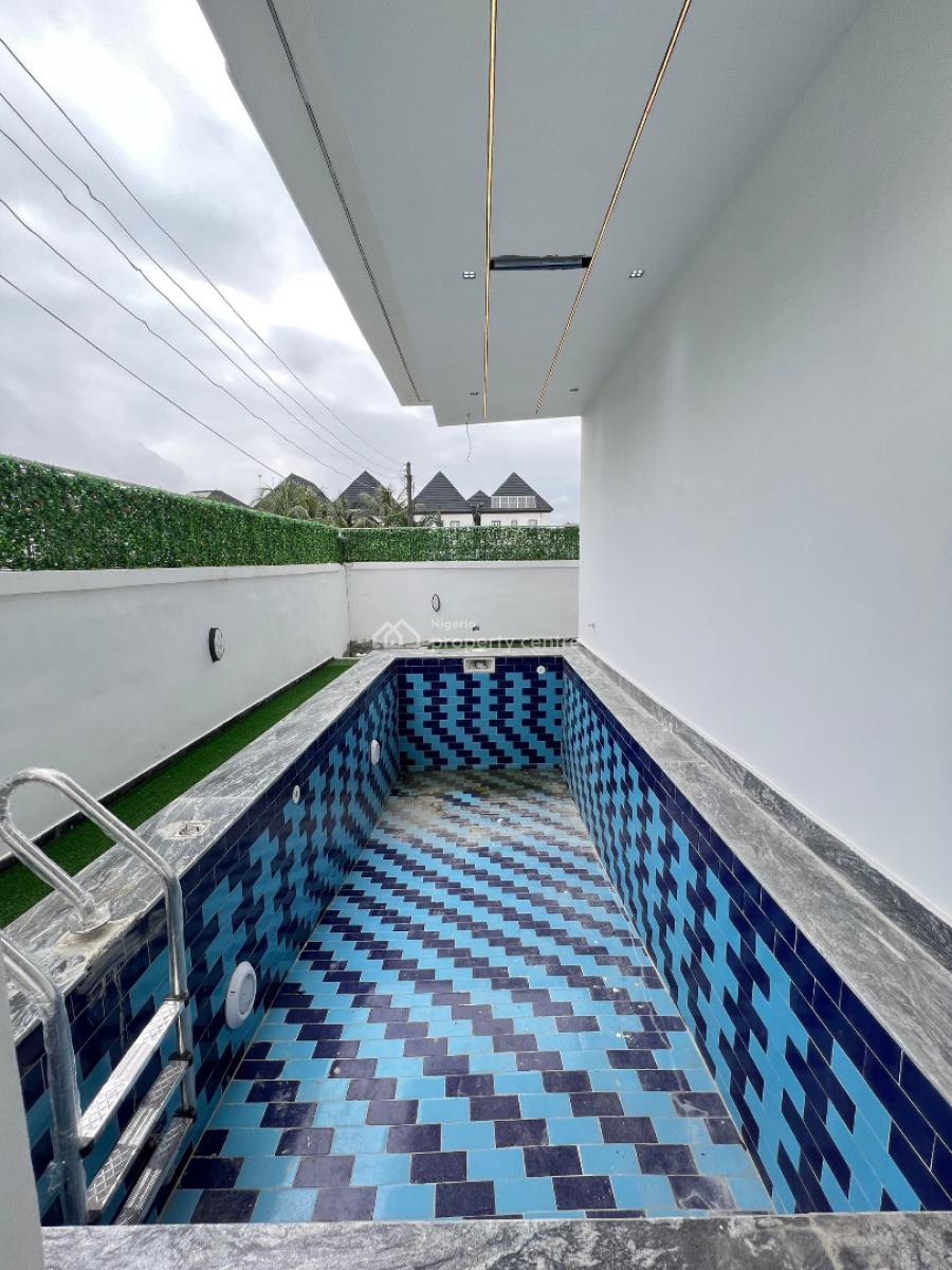 Massive 5 Bedroom Property in Prime Location, 2nd Toll Gate , Lekki, Lekki, Lagos, Detached Duplex for Sale