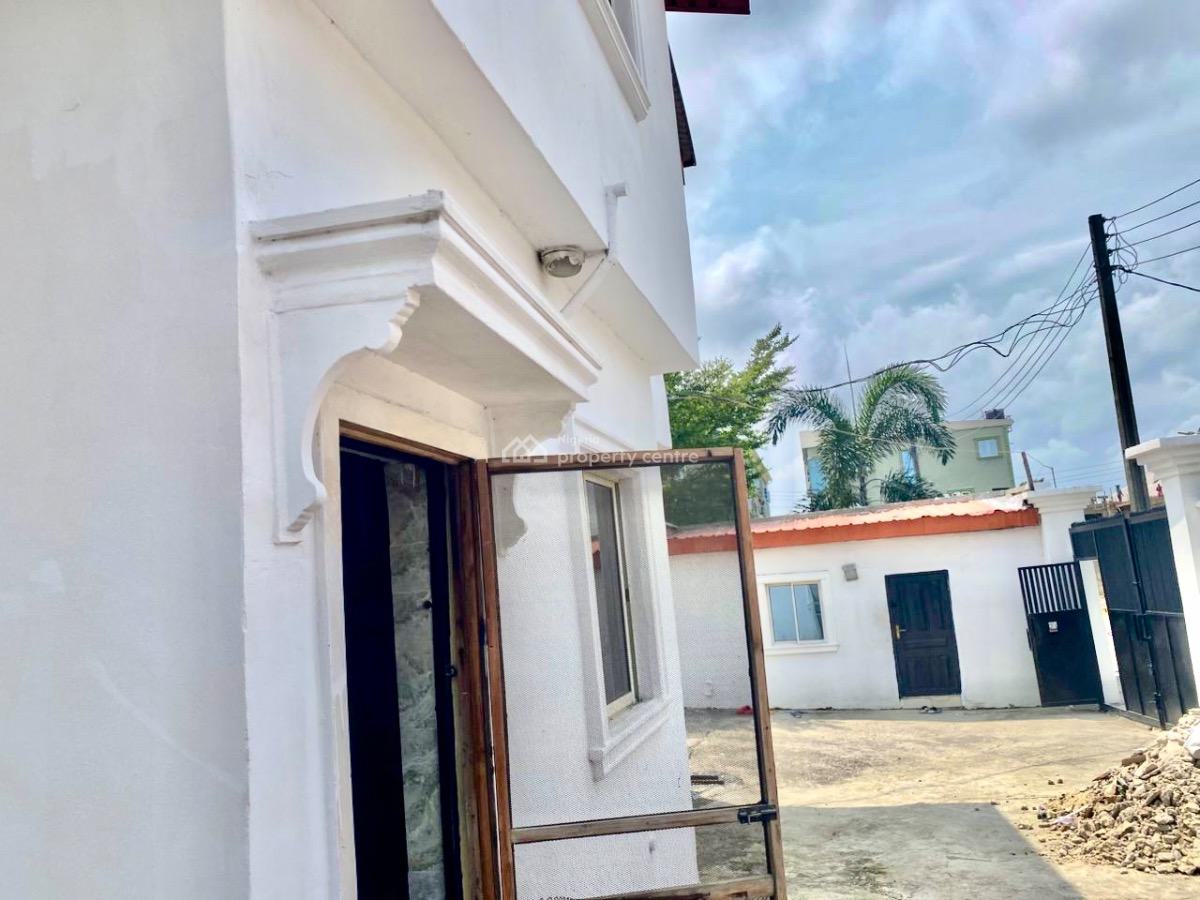 Smart 3 Bedroom Apartment Downstairs, Behind Blenco, Sangotedo, Ajah, Lagos, Flat / Apartment for Rent