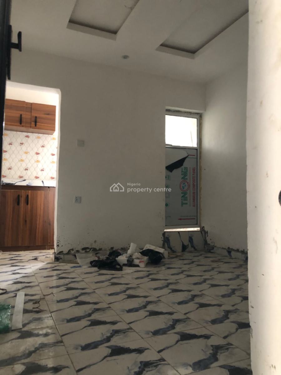 Newly Built Spacious Roomself with Water Heater Kitchen Cabinets, Shomolu, Lagos, Self Contain (single Rooms) for Rent