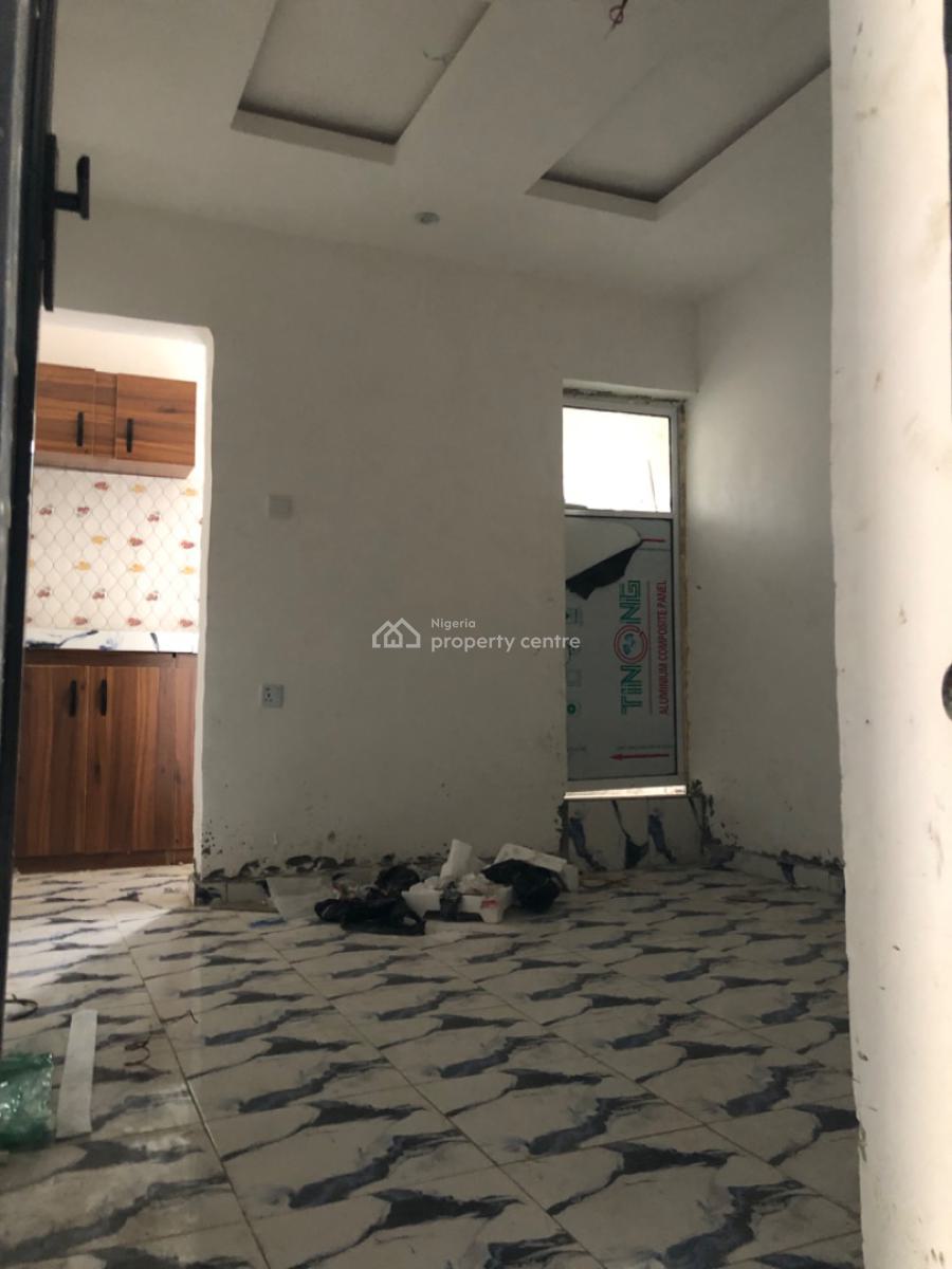 Newly Built Spacious Roomself with Water Heater Kitchen Cabinets, Shomolu, Lagos, Self Contain (single Rooms) for Rent